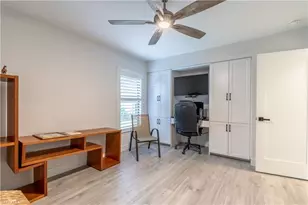 2237 River Reach Dr, Naples, FL 34104 - Photo 15