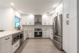 2237 River Reach Dr, Naples, FL 34104 - Photo 5