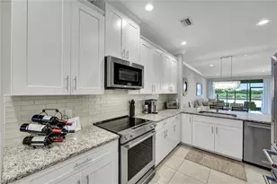 9373 Pocida Ct, Naples, FL 34119 - Photo 7