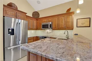 559 93rd Ave N, Naples, FL 34108 - Photo 9