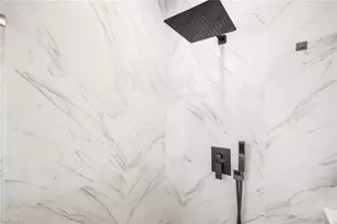 650 Luisa Ln, Naples, FL 34104 - Photo 13