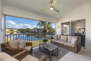 866 Carrick Bend Cir, Naples, FL 34110 - Photo 3