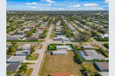 686 97th Ave N, Naples, FL 34108 - Photo 19