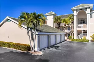 28871 Bermuda Lago Ct, Bonita Springs, FL 34134 - Photo 3