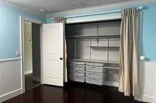 321 Burning Tree Dr, Naples, FL 34105 - Photo 9