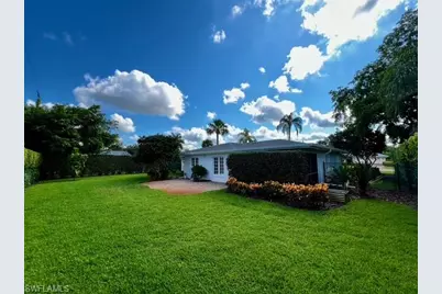 321 Burning Tree Dr, Naples, FL 34105 - Photo 3