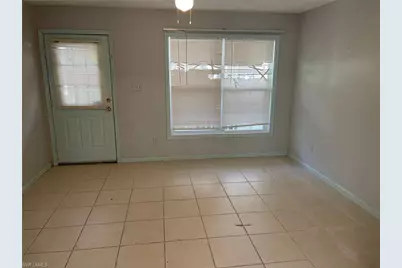 318 Leawood Cir, Naples, FL 34104 - Photo 9