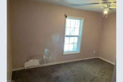 318 Leawood Cir, Naples, FL 34104 - Photo 11