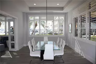 891 10th St S, Naples, FL 34102 - Photo 9