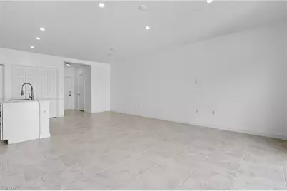 14107 Oviedo Pl, Fort Myers, FL 33905 - Photo 9