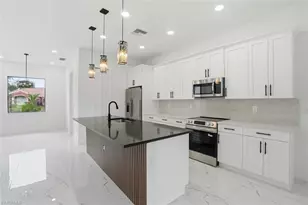 2930 20th St SW, Lehigh Acres, FL 33976 - Photo 9