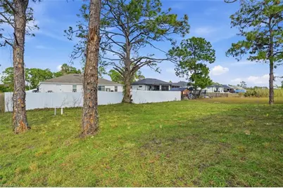 2930 20th St SW, Lehigh Acres, FL 33976 - Photo 41