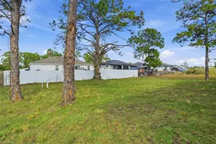 2930 20th St SW, Lehigh Acres, FL 33976 - Photo 41