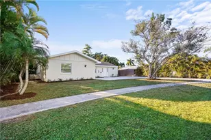 3581 Corana Way, Naples, FL 34105 - Photo 23