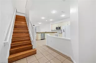 880 Hampton Cir, Naples, FL 34105 - Photo 17