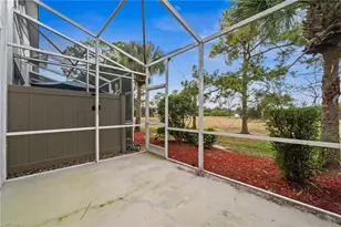 880 Hampton Cir, Naples, FL 34105 - Photo 7