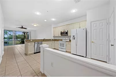 880 Hampton Cir #160, Naples, FL 34105 - Photo 5