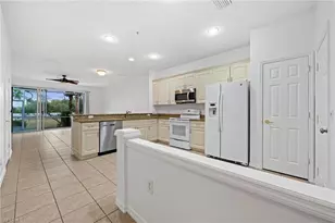 880 Hampton Cir, Naples, FL 34105 - Photo 5