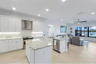 2735 Cinnamon Bay Cir, Naples, FL 34119 - Photo 5