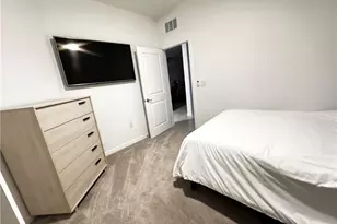 2084 Wellington St, Naples, FL 34120 - Photo 7