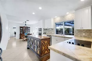 4352 Parrot Ave, Naples, FL 34104 - Photo 9