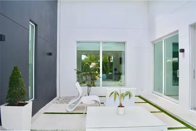 1218 14th Ave N, Naples, FL 34102 - Photo 5