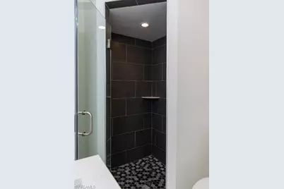 5588 Wendy Ln, Naples, FL 34112 - Photo 19