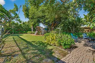 1343 Jambalana Ln, Fort Myers, FL 33901 - Photo 31