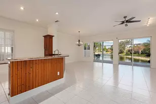 963 Fountain Run, Naples, FL 34119 - Photo 3