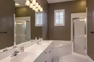 963 Fountain Run, Naples, FL 34119 - Photo 7