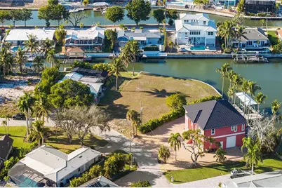 271 Randy Ln, Fort Myers Beach, FL 33931 - Photo 21