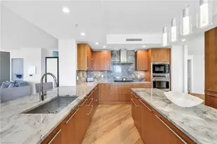 13675 Vanderbilt Dr, Naples, FL 34110 - Photo 11