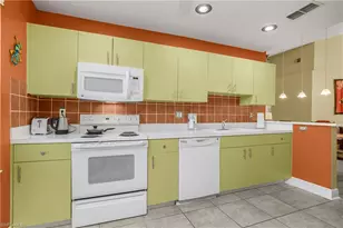 541 Windsor Sq, Naples, FL 34104 - Photo 15