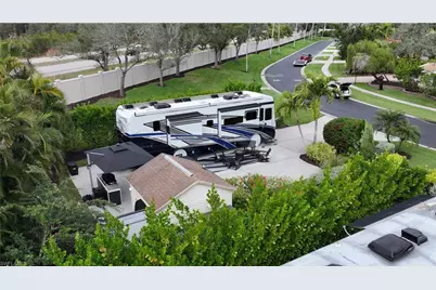 4628 Southern Breeze Dr, Naples, FL 34114 - Photo 3