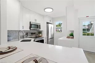 268 Banyan Blvd, Naples, FL 34102 - Photo 15