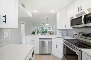 268 Banyan Blvd, Naples, FL 34102 - Photo 17