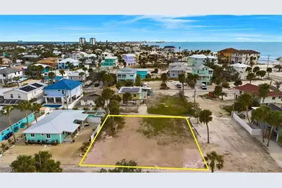 136 Madison Ct, Fort Myers Beach, FL 33931 - Photo 11
