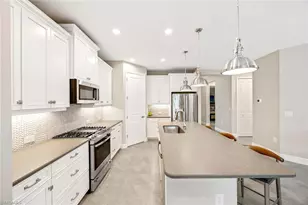 2303 Marquesa Cir, Naples, FL 34112 - Photo 13