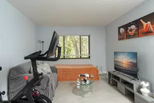 1480 Green Valley Cir, Naples, FL 34104 - Photo 9