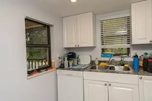 1480 Green Valley Cir, Naples, FL 34104 - Photo 5