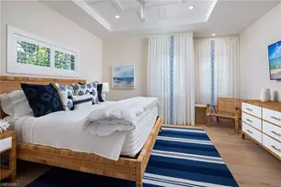 1040 2nd St S, Naples, FL 34102 - Photo 25