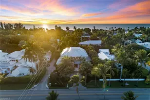 1040 2nd St S, Naples, FL 34102 - Photo 35