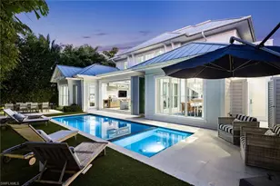 1040 2nd St S, Naples, FL 34102 - Photo 13