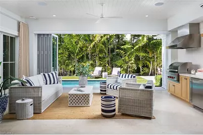 1040 2nd St S, Naples, FL 34102 - Photo 33