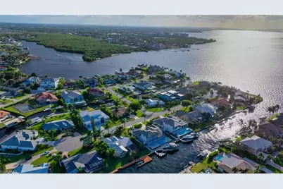 813 Cal Cove Dr, Fort Myers, FL 33919 - Photo 43