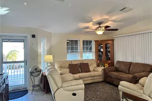 1514 Diamond Lake Cir, Naples, FL 34114 - Photo 9