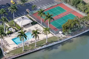 11118 Gulf Shore Dr, Naples, FL 34108 - Photo 27
