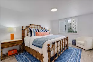 11118 Gulf Shore Dr, Naples, FL 34108 - Photo 19