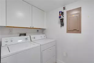 11118 Gulf Shore Dr, Naples, FL 34108 - Photo 15