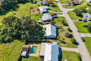 4077 S Edgewater Cir, Labelle, FL 33935 - Photo 29